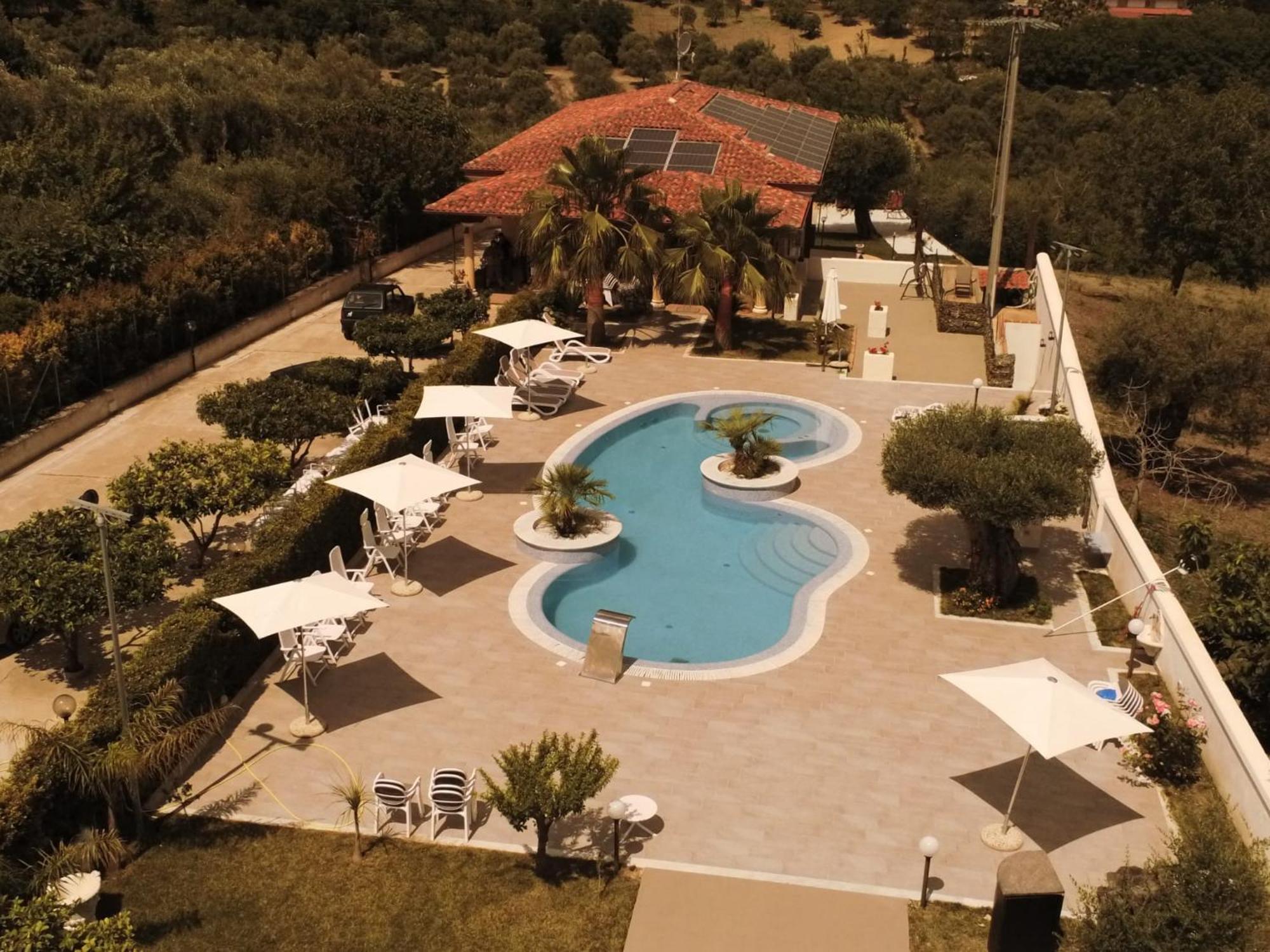 B&B Villa Mery Mileto Exterior foto